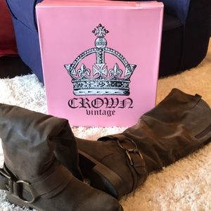 Crown Vintage
